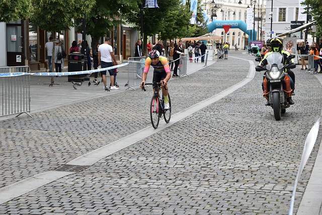 持著穩定的 持著穩定的